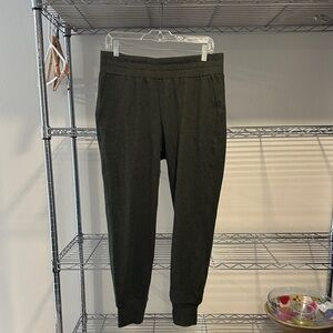 Cabi Olive Relaxed Jogger Pants size 8